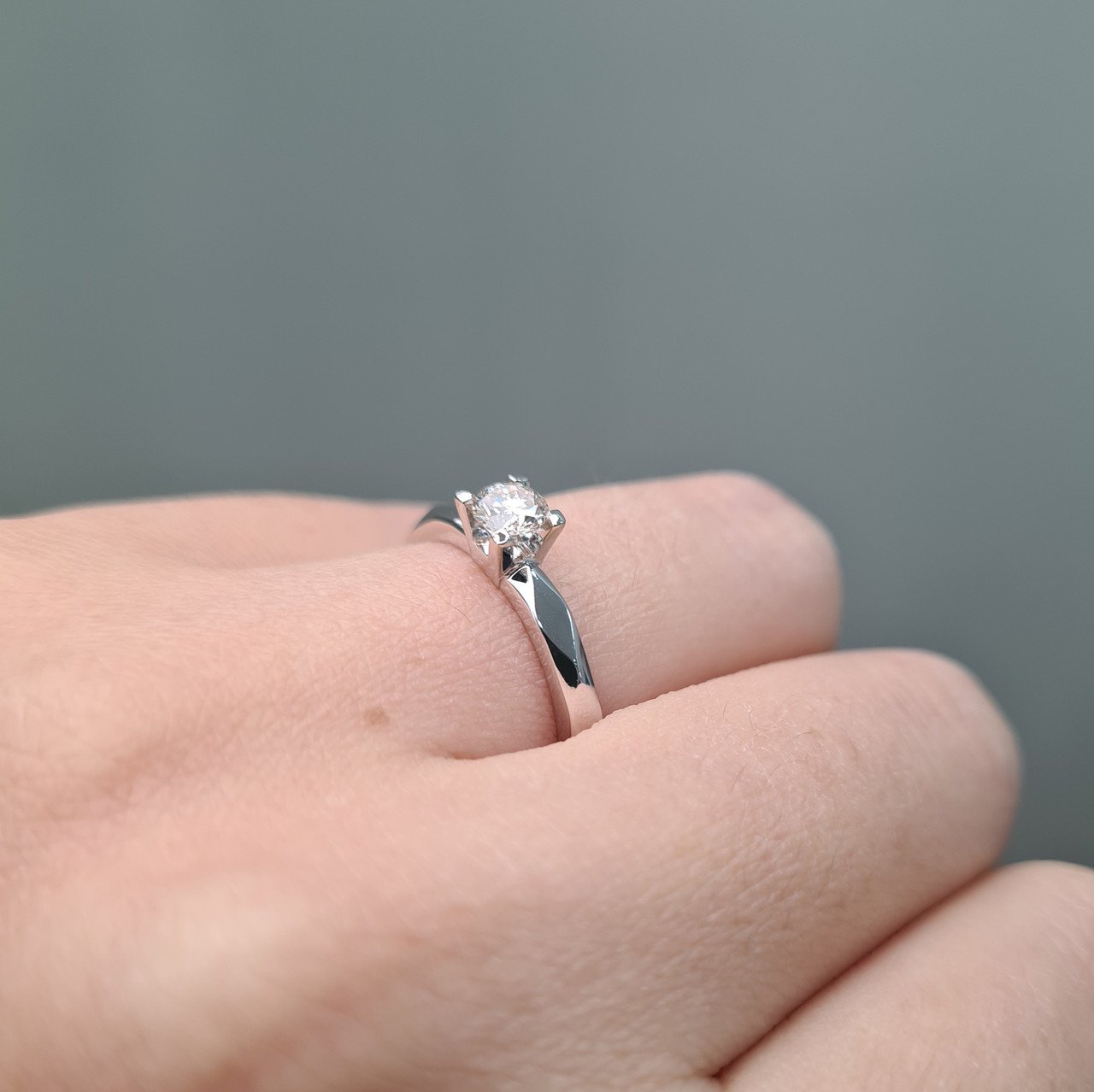 Кольцо Deimantas 92397371 16,5р 2,44гр 0,30ct. купить,NaN