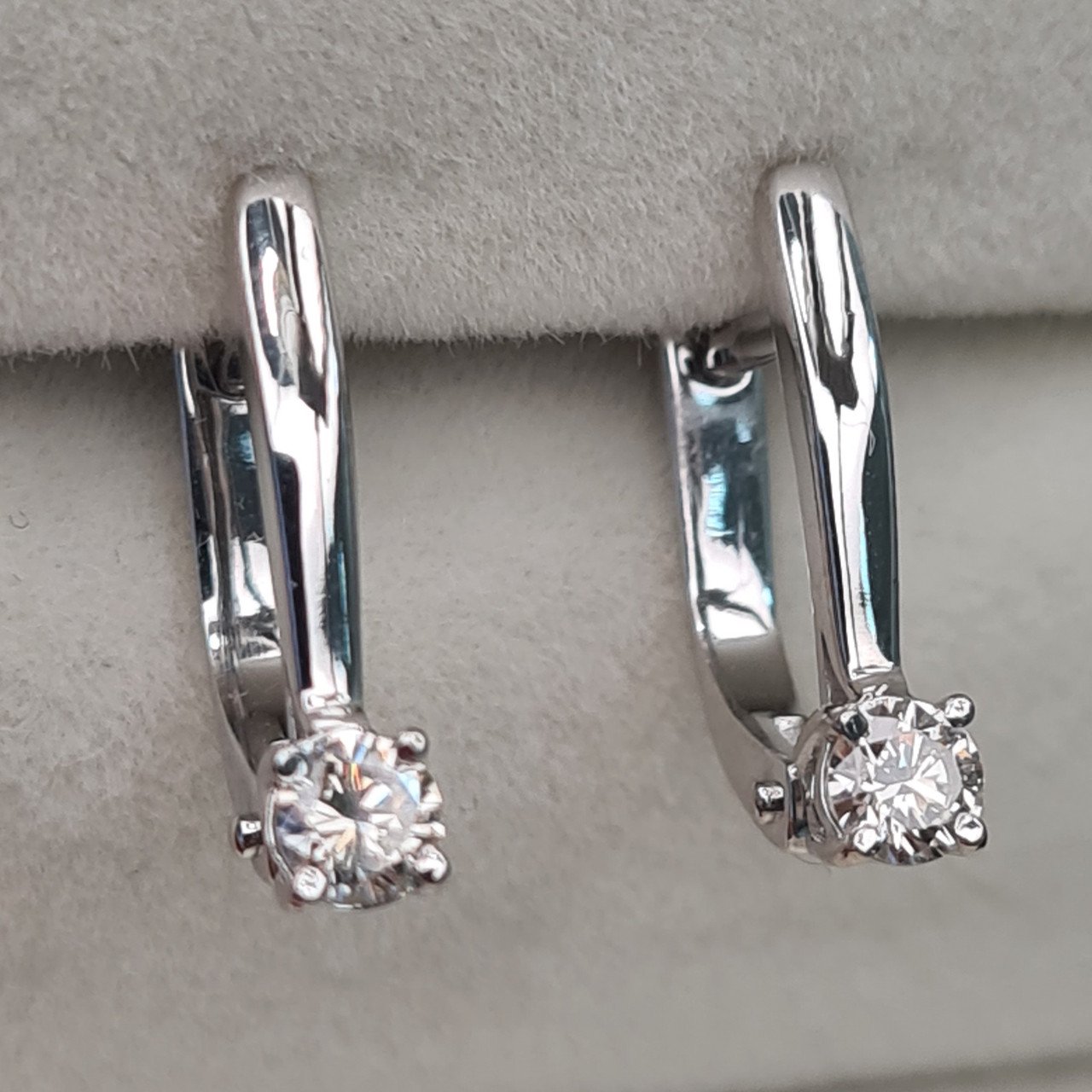 Серьги Deimantas 97349240 2,29гр 0,30ct. купить,NaN