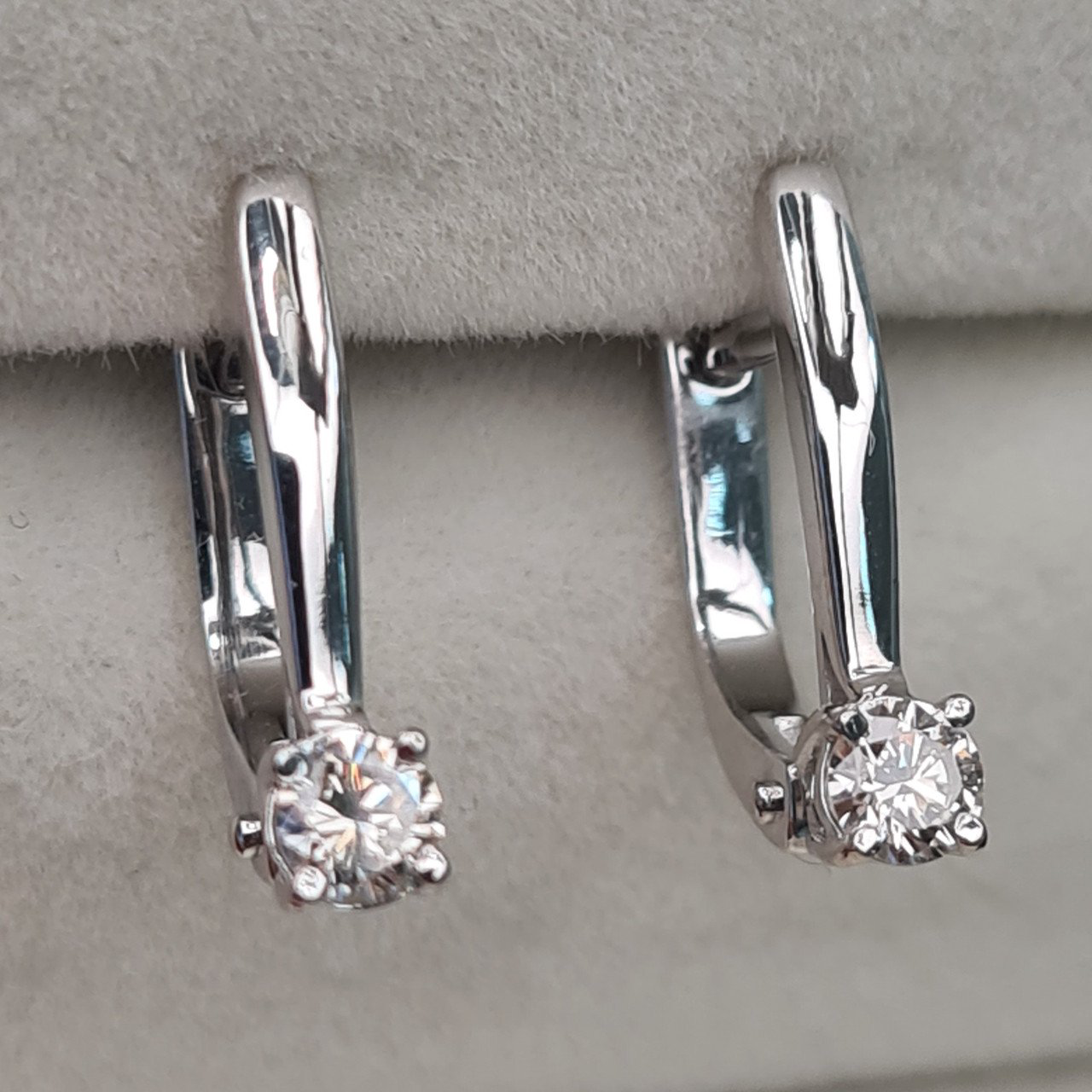 Серьги Deimantas 97349240 2,29гр 0,30ct. купить,NaN