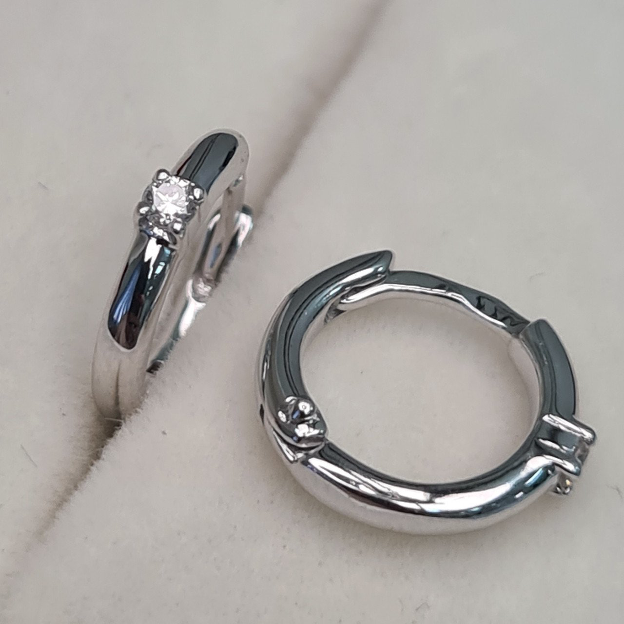 Серьги Deimantas 97349244 1,85гр 0,068ct. купить,NaN