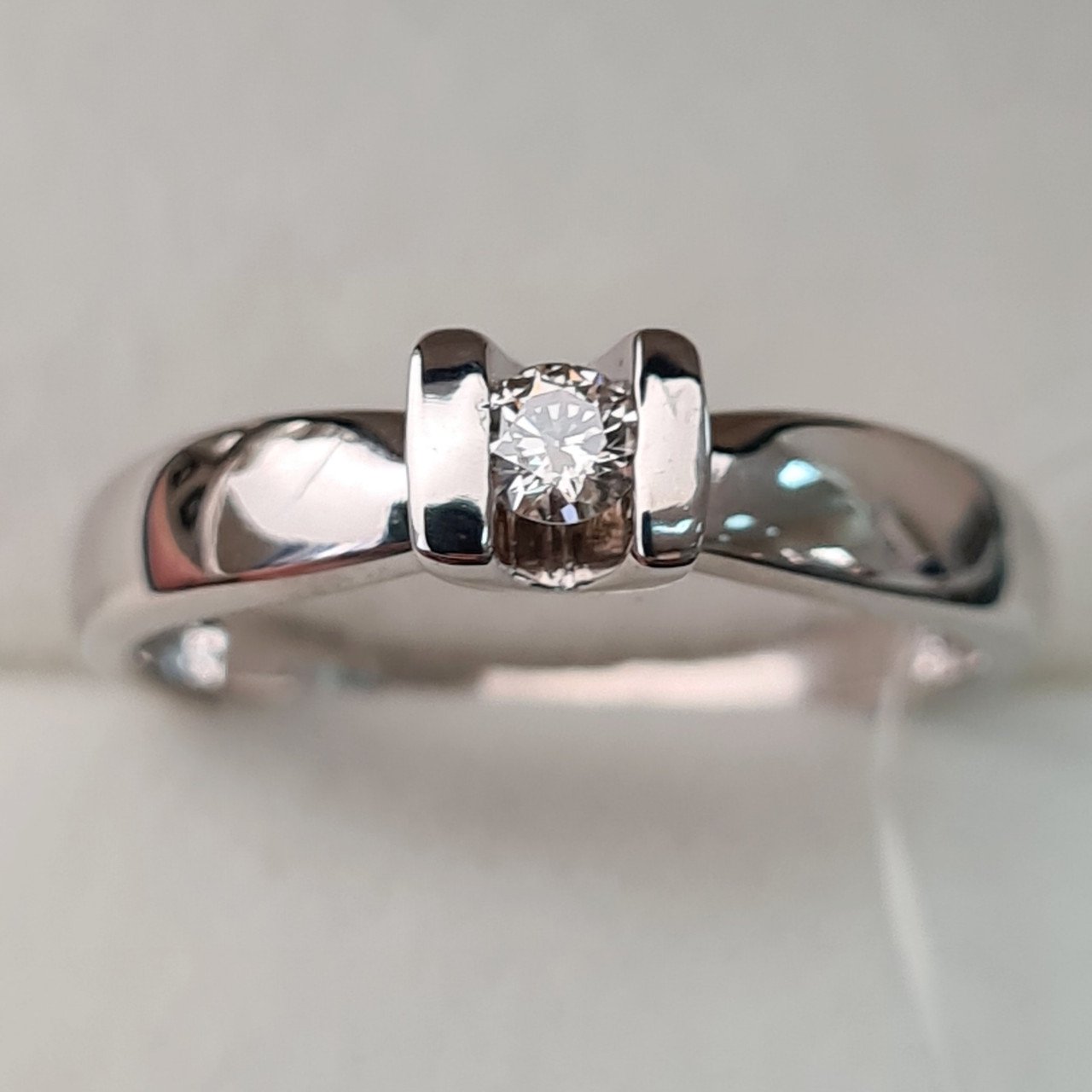 Кольцо Deimantas 92604871 17р 2,35гр 0,10ct. купить,NaN