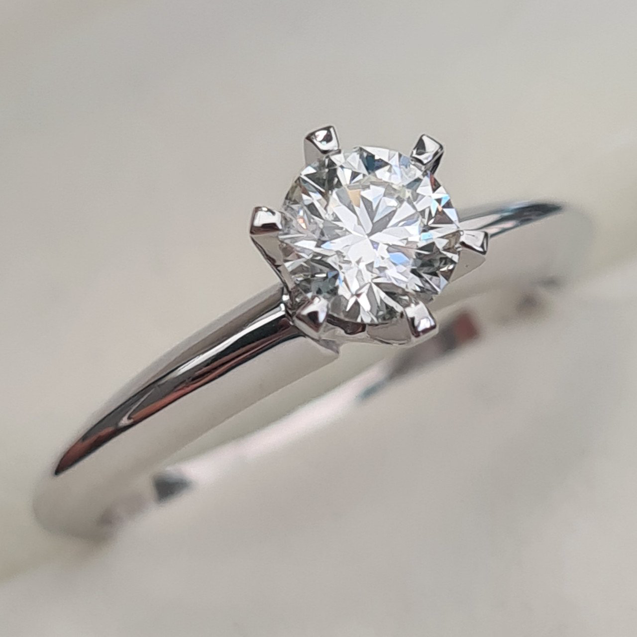 Кольцо Deimantas 95774419 16,51р 2,7гр 0,53ct. купить,NaN