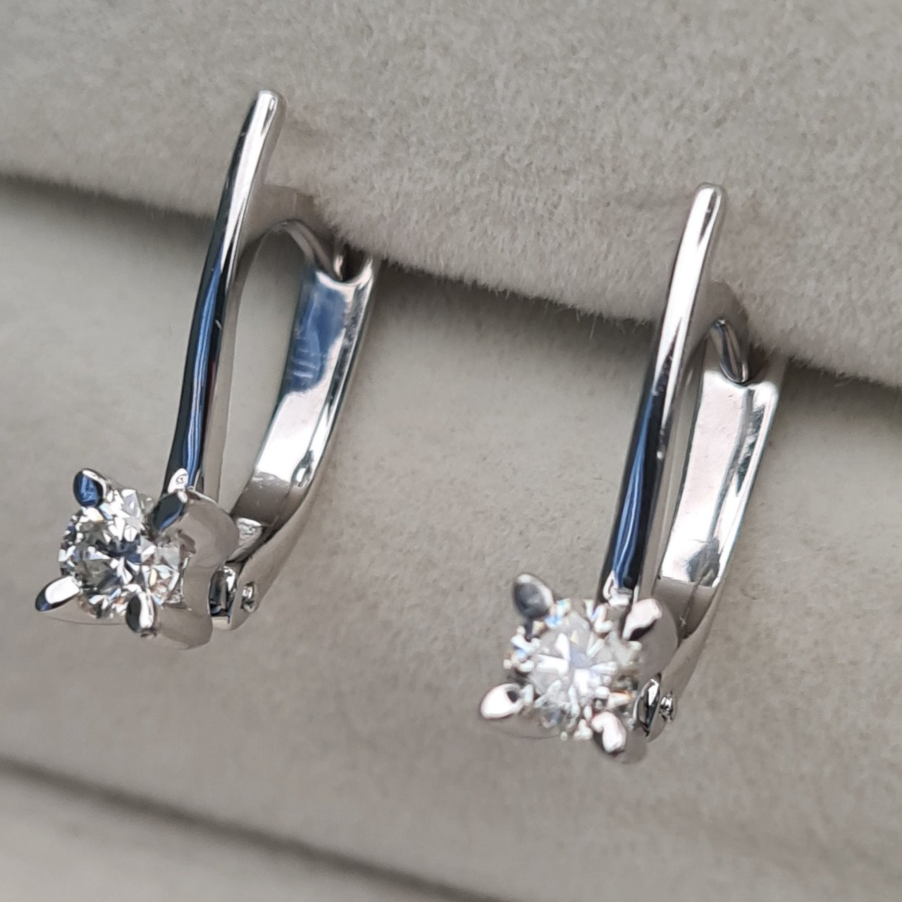Серьги Deimantas 97349238 2,6гр 0,41ct. купить,NaN
