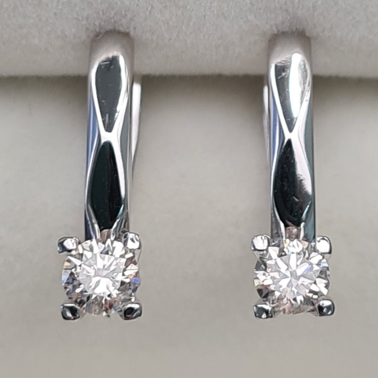 Серьги Deimantas 92430406 2,98гр 0,60ct. купить,NaN