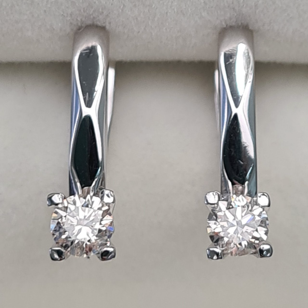 Серьги Deimantas 92430406 2,98гр 0,60ct. купить,NaN