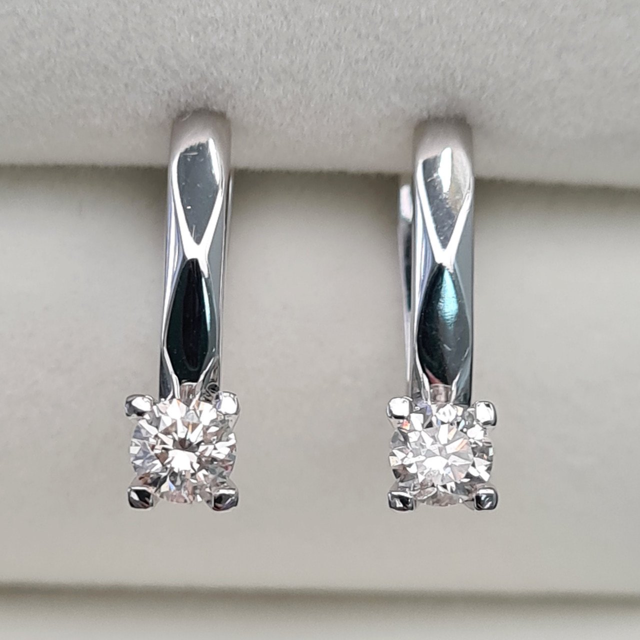 Серьги Deimantas 92430406 2,98гр 0,60ct. купить,NaN