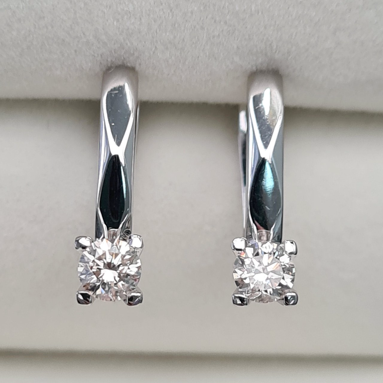 Серьги Deimantas 92430406 2,98гр 0,60ct. купить,NaN