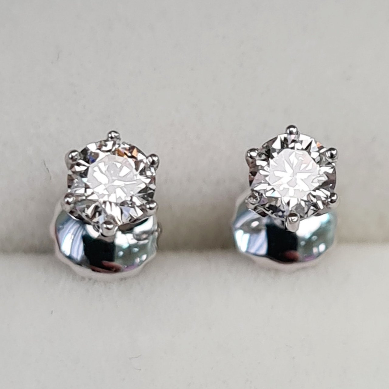 Серьги Deimantas 1,01гр 0,30ct. купить,NaN