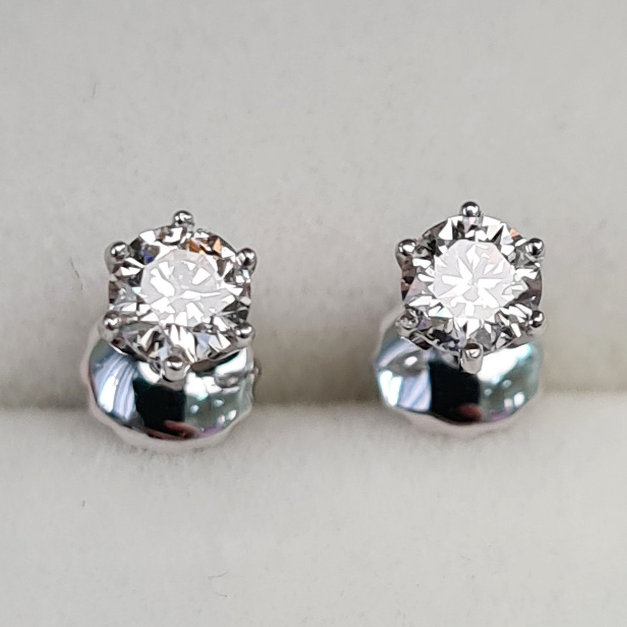 Серьги Deimantas 1,01гр 0,30ct. купить,NaN