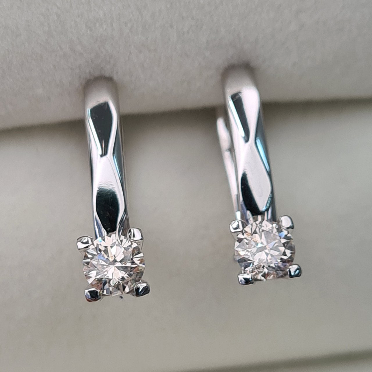 Серьги Deimantas 92430406 2,98гр 0,60ct. купить,NaN