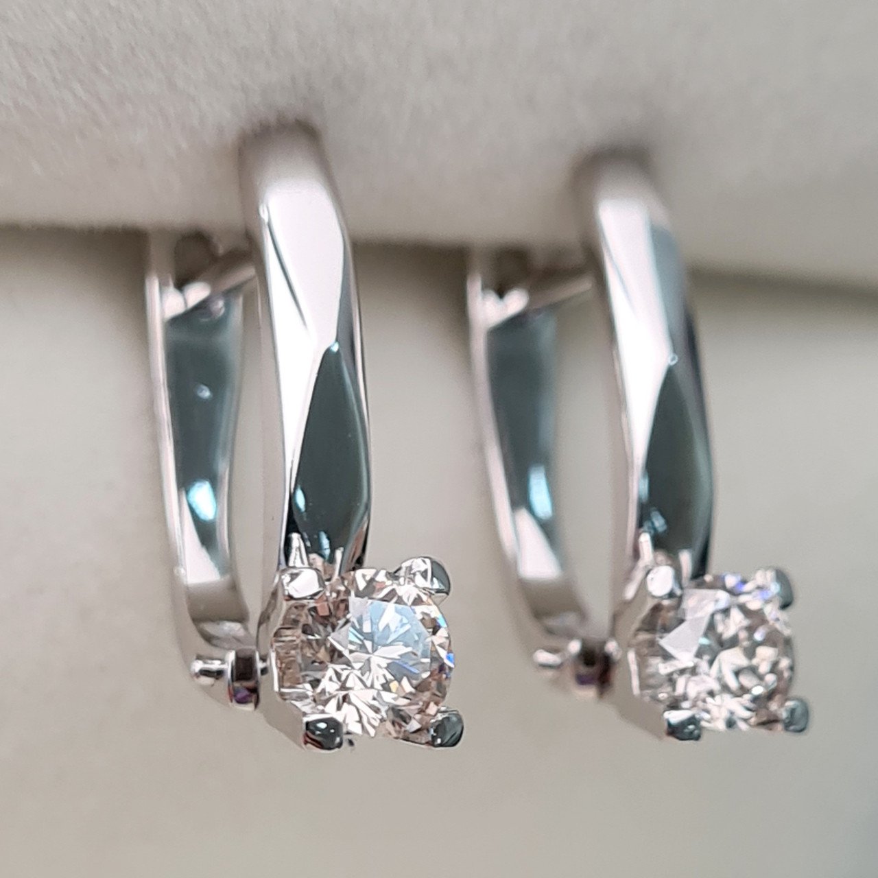 Серьги Deimantas 92430406 2,98гр 0,60ct. купить,NaN