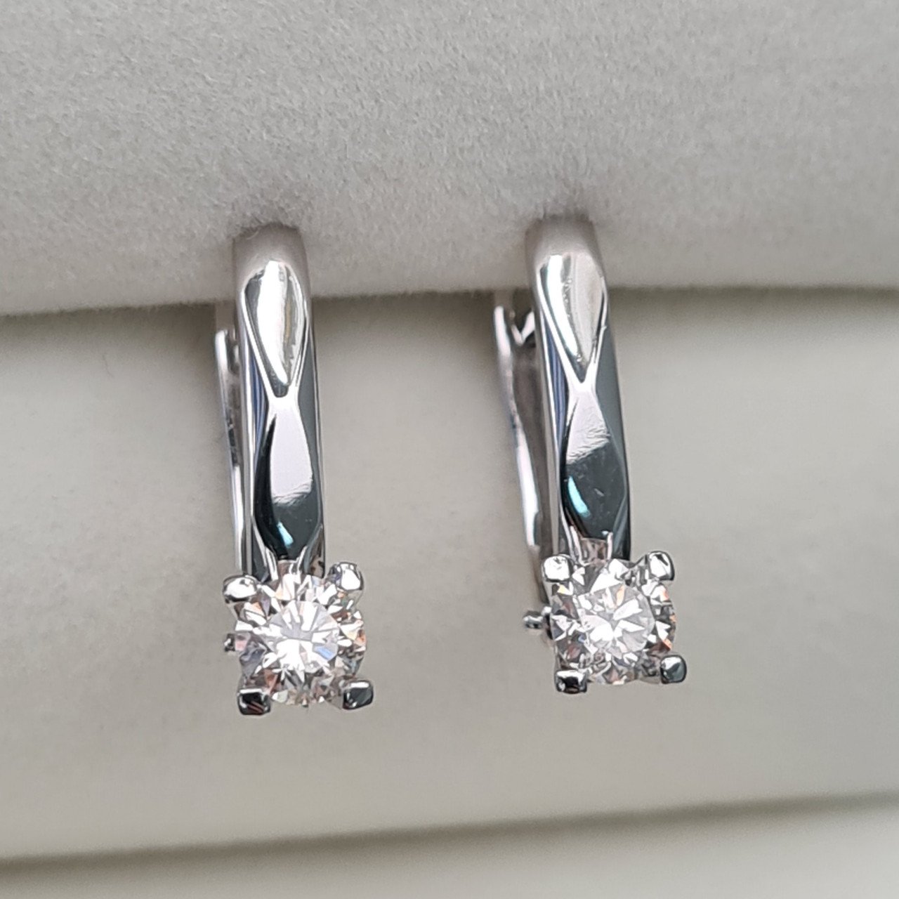 Серьги Deimantas 92430406 2,98гр 0,60ct. купить,NaN