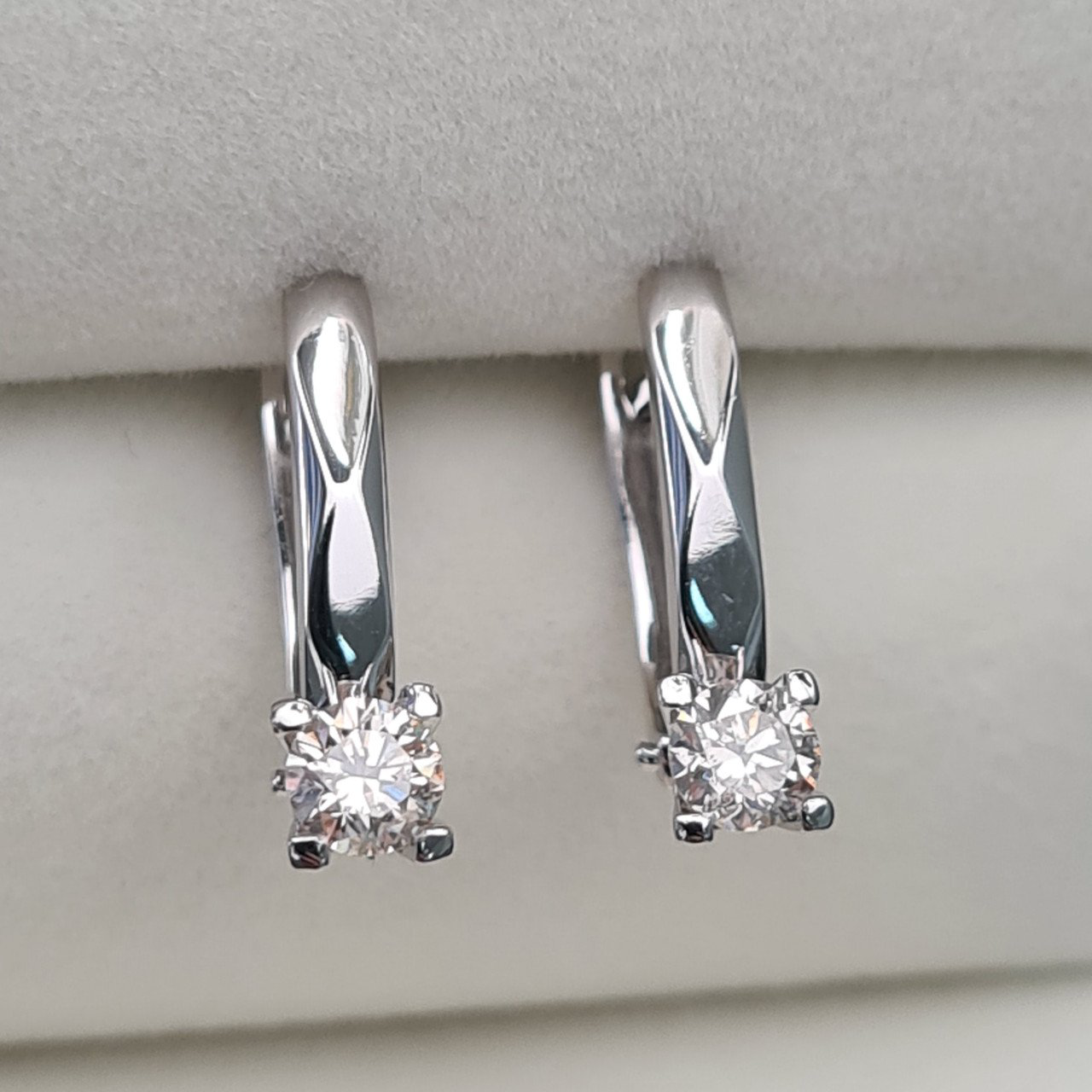 Серьги Deimantas 92430406 2,98гр 0,60ct. купить,NaN