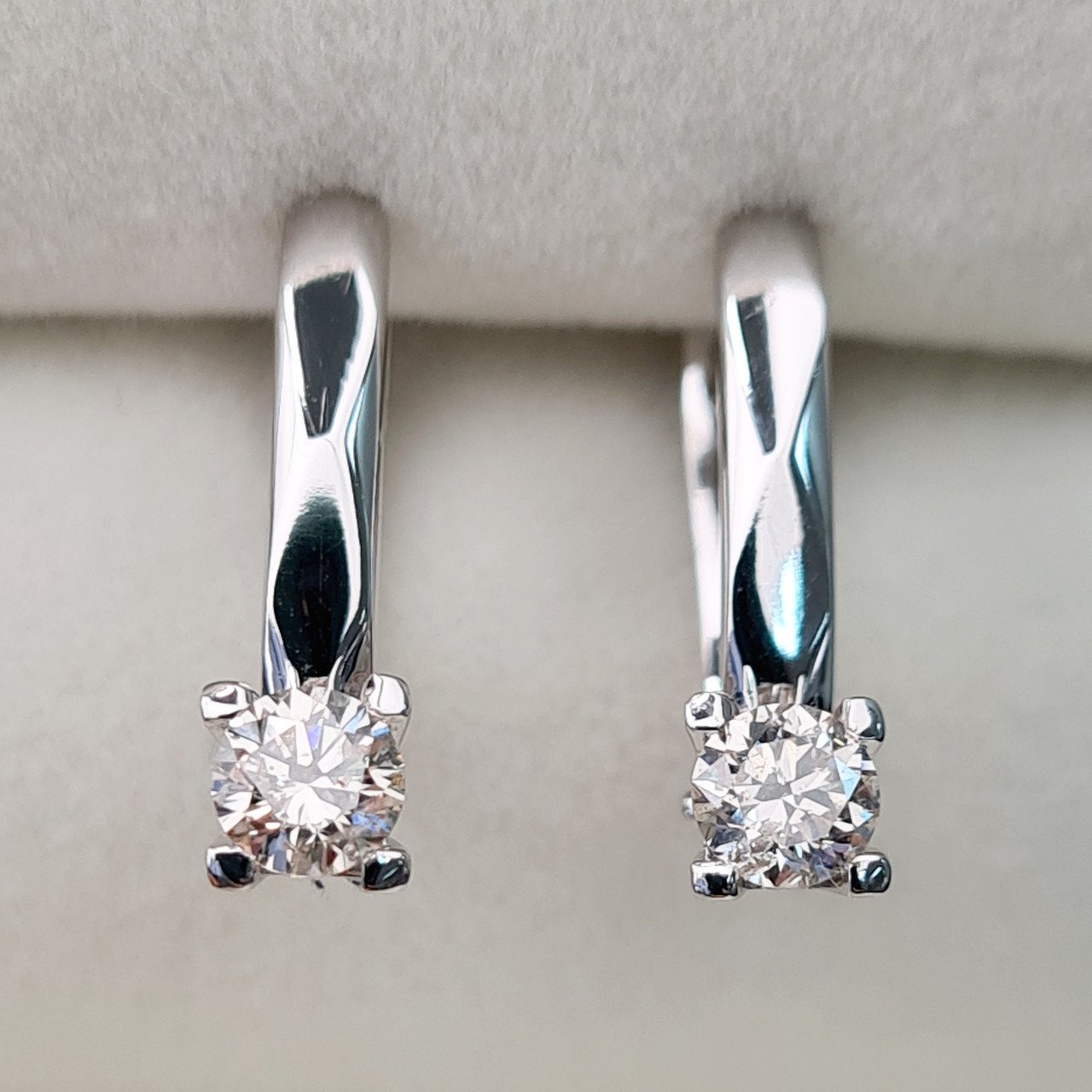 Серьги Deimantas 92430406 2,98гр 0,60ct. купить,NaN