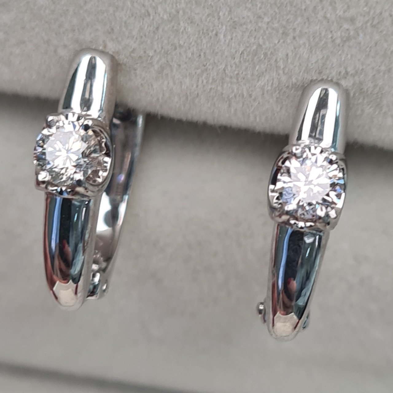 Серьги Deimantas 97349233 2,8гр 0,32ct. купить,NaN