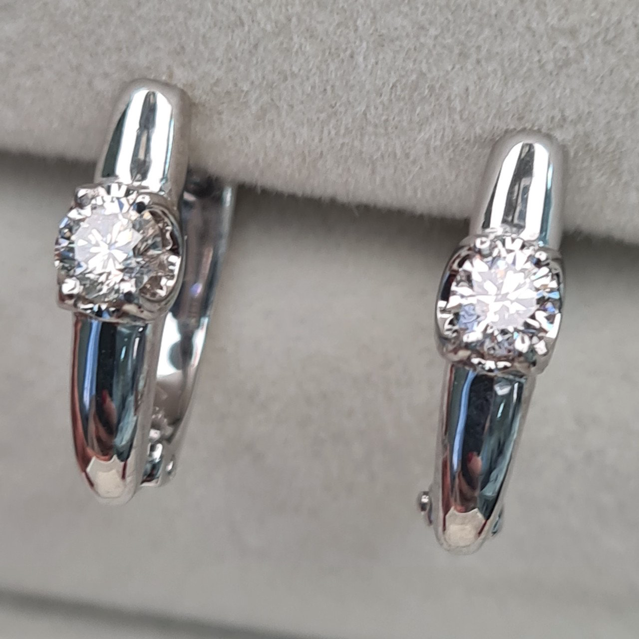 Серьги Deimantas 97349233 2,8гр 0,32ct. купить,NaN