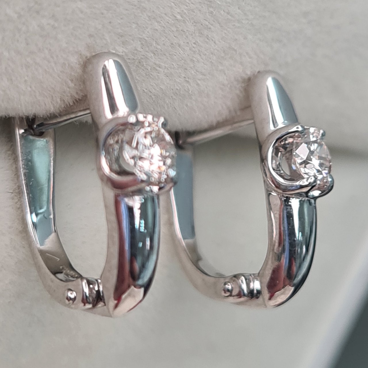 Серьги Deimantas 97349233 2,8гр 0,32ct. купить,NaN