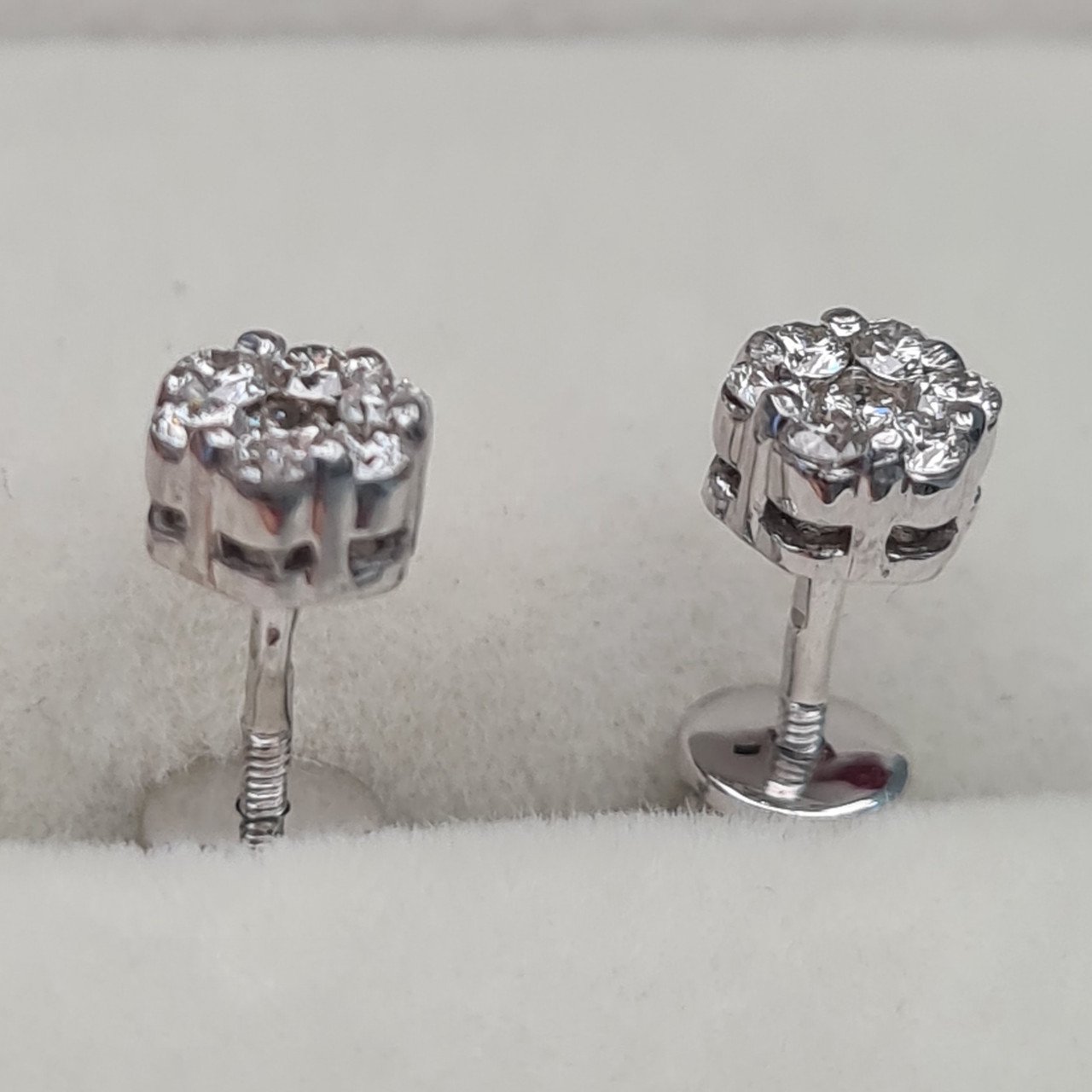 Серьги Deimantas 97349255 1,67гр 0,318ct. купить,NaN
