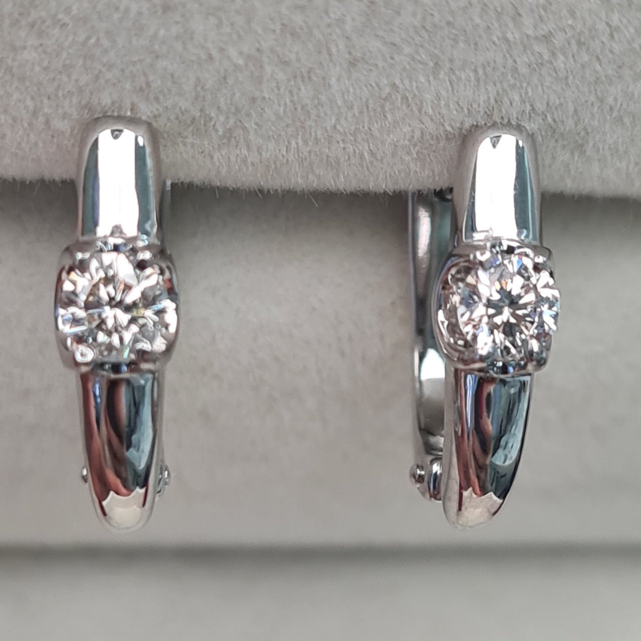 Серьги Deimantas 97349233 2,8гр 0,32ct. купить,NaN