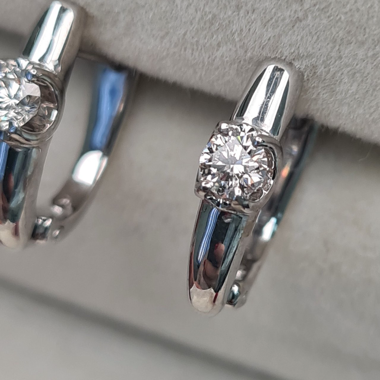 Серьги Deimantas 97349233 2,8гр 0,32ct. купить,NaN