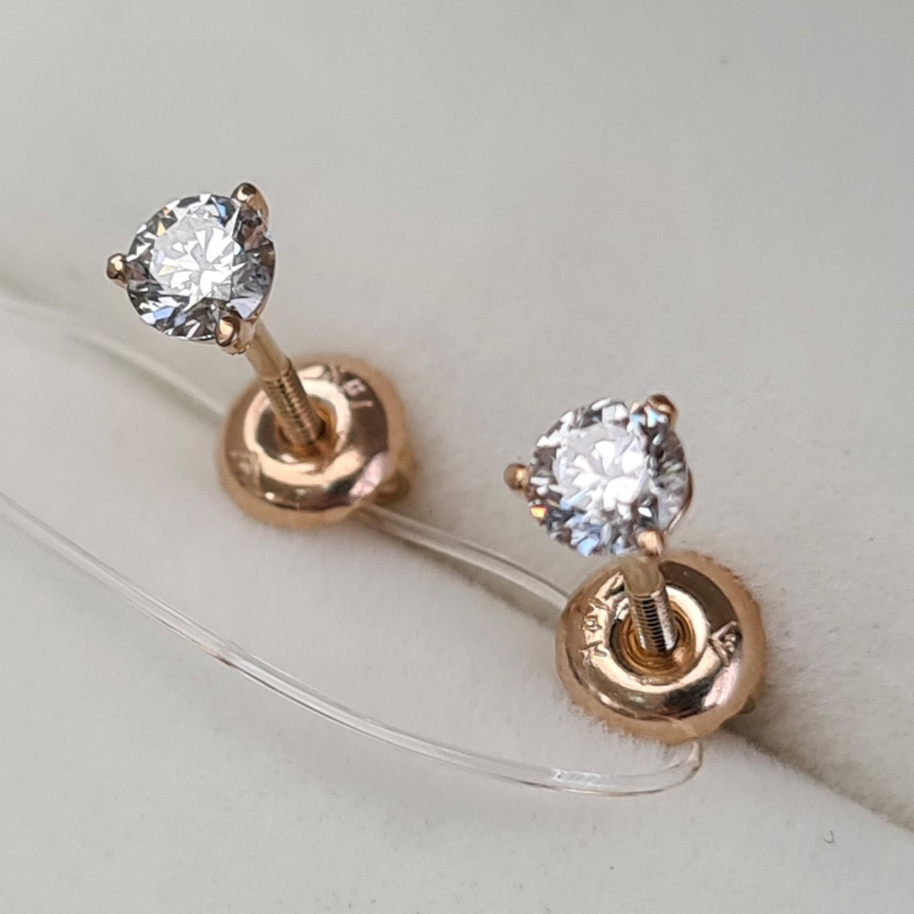 Серьги Deimantas 92605309 0,71гр 0,40ct. купить,NaN
