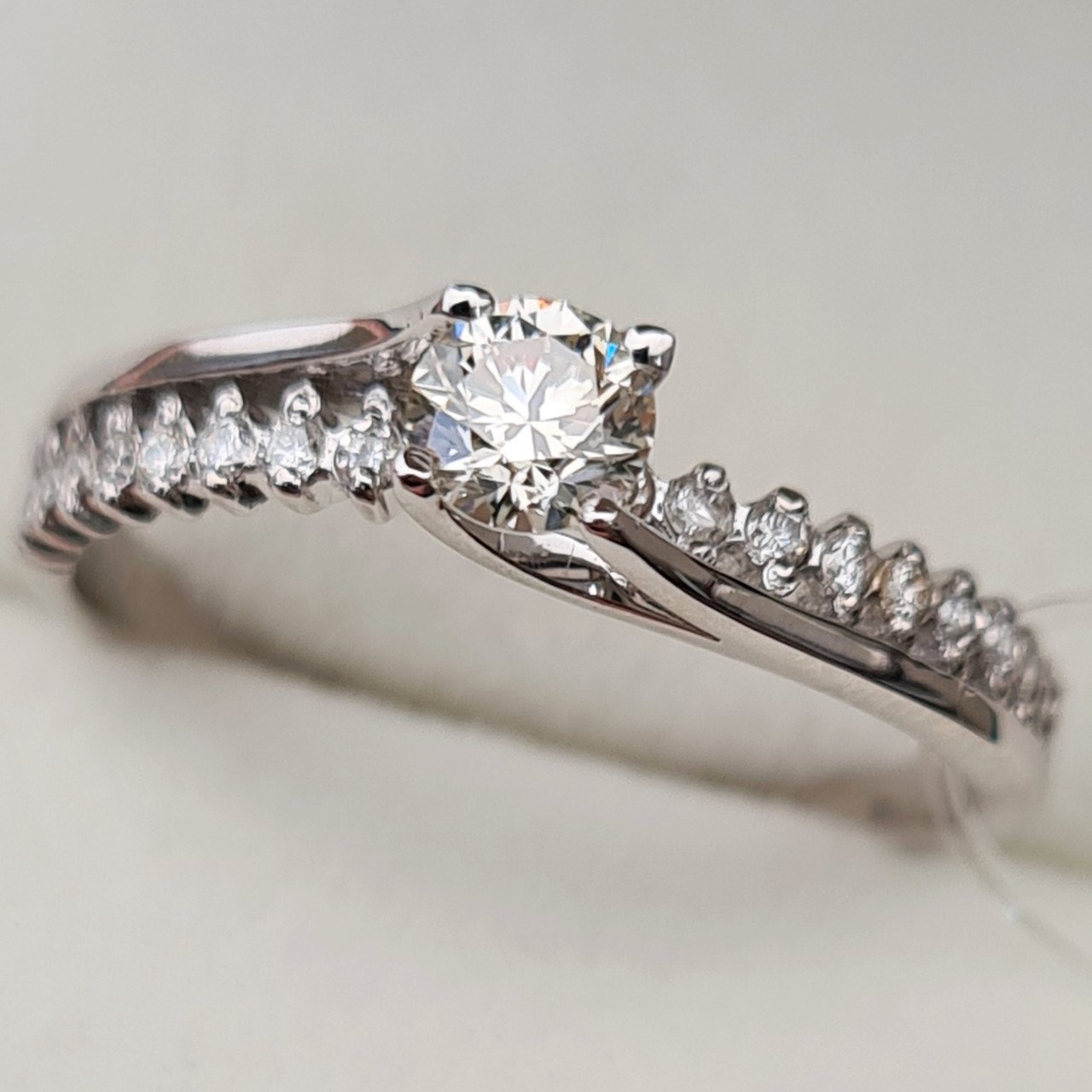 Кольцо Deimantas 92605219 18р 2,12гр 0,45ct. купить,NaN
