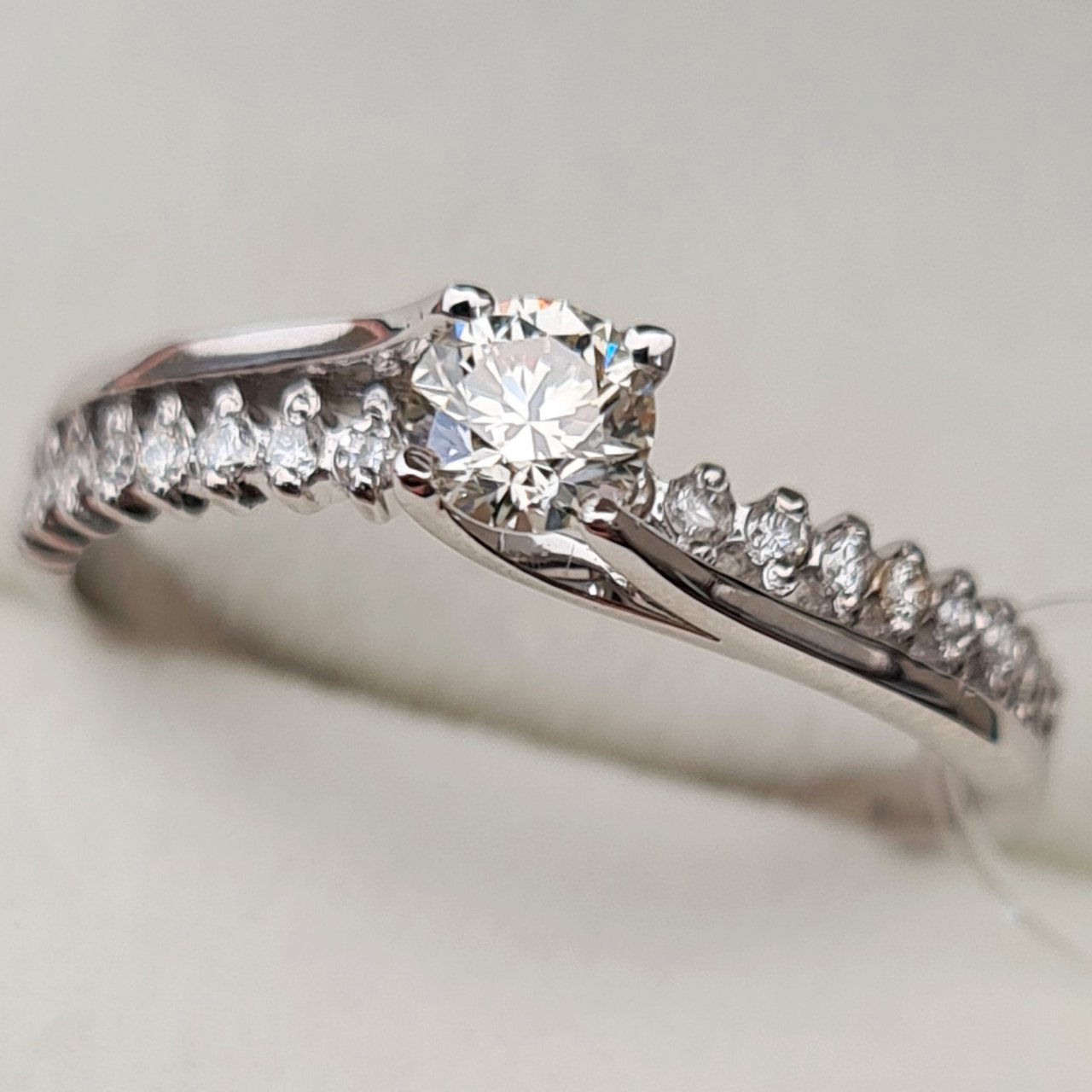 Кольцо Deimantas 92605219 18р 2,12гр 0,45ct. купить,NaN