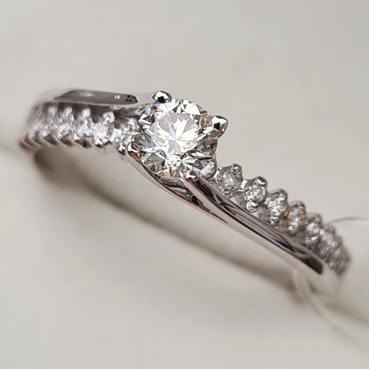 Кольцо Deimantas 92605219 18р 2,12гр 0,45ct. купить,NaN