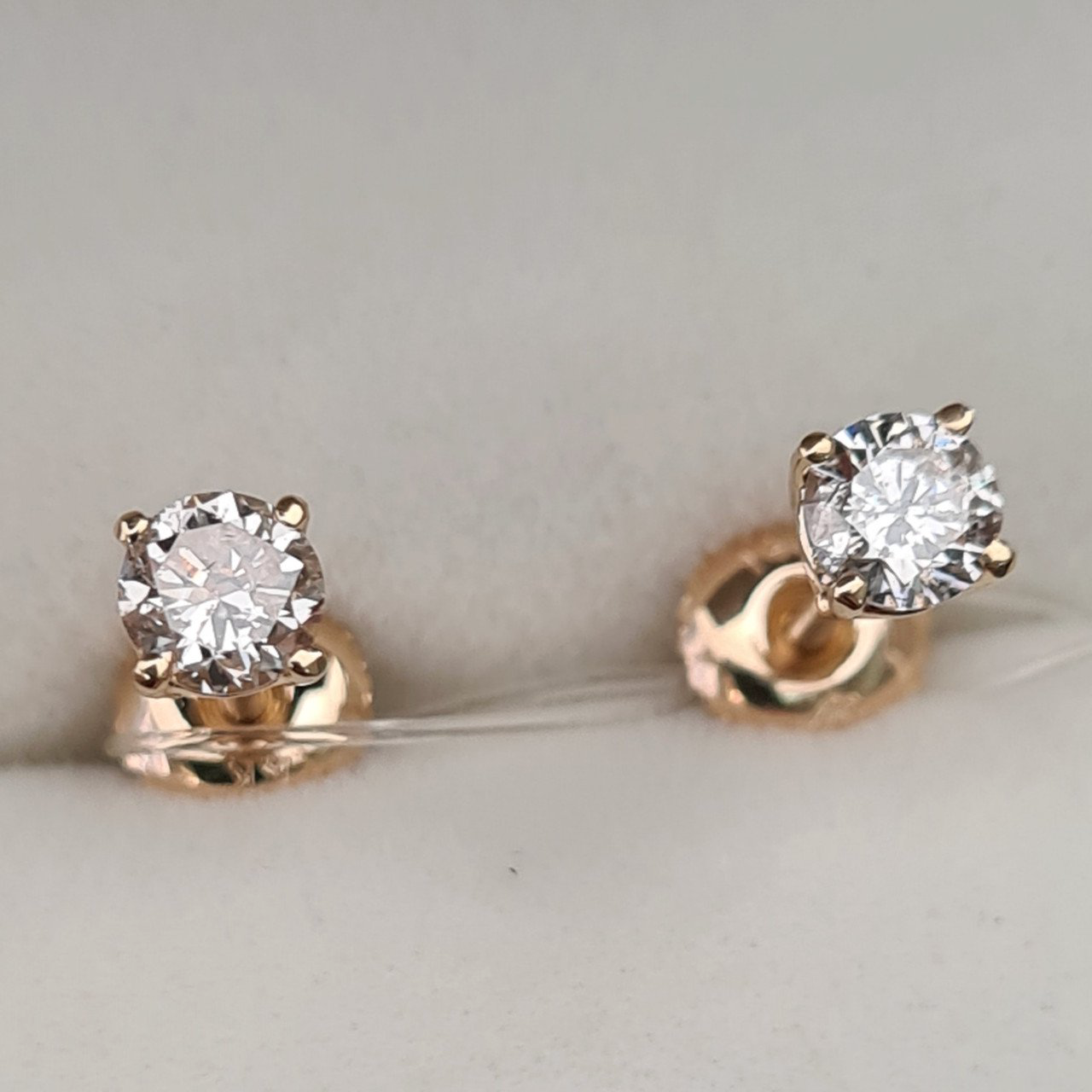 Серьги Deimantas 92605332 1,05гр 0,64ct. купить,NaN