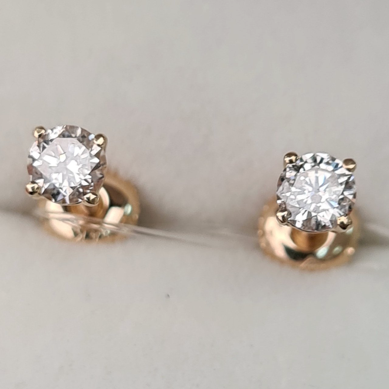 Серьги Deimantas 92605332 1,05гр 0,64ct. купить,NaN