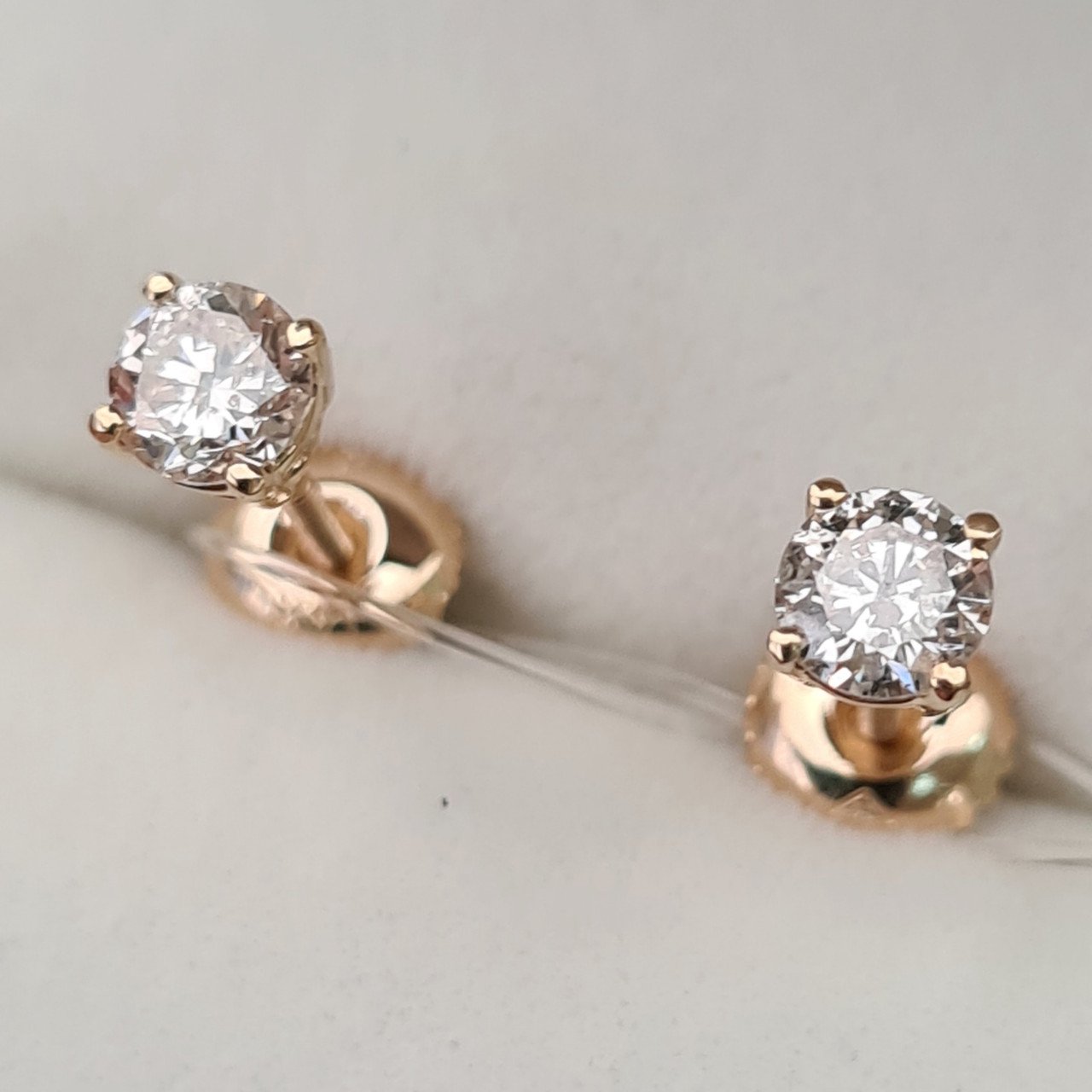 Серьги Deimantas 92605332 1,05гр 0,64ct. купить,NaN