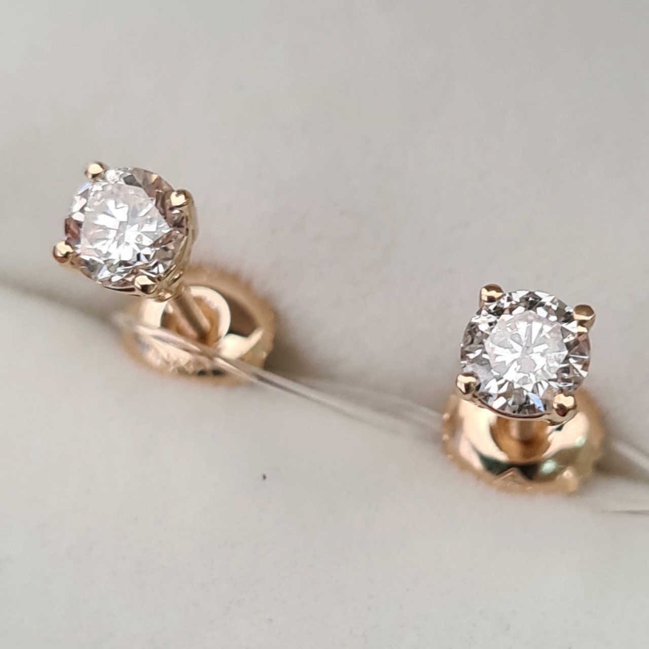 Серьги Deimantas 92605332 1,05гр 0,64ct. купить,NaN