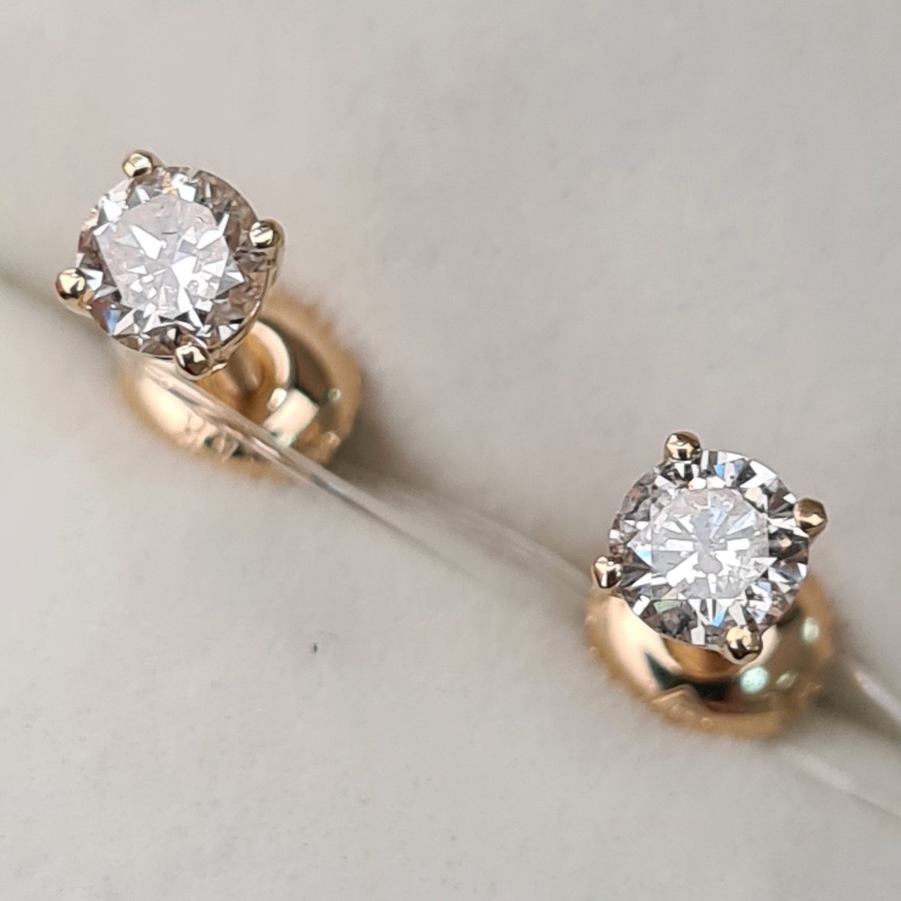 Серьги Deimantas 92605332 1,05гр 0,64ct. купить,NaN