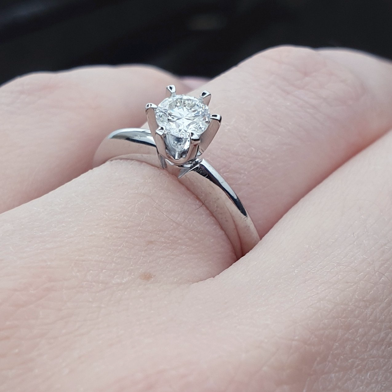 Кольцо Deimantas 95774445 16,51р 2,6гр 0,46ct. купить,NaN