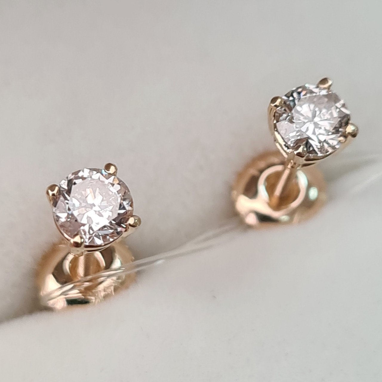 Серьги Deimantas 92605332 1,05гр 0,64ct. купить,NaN