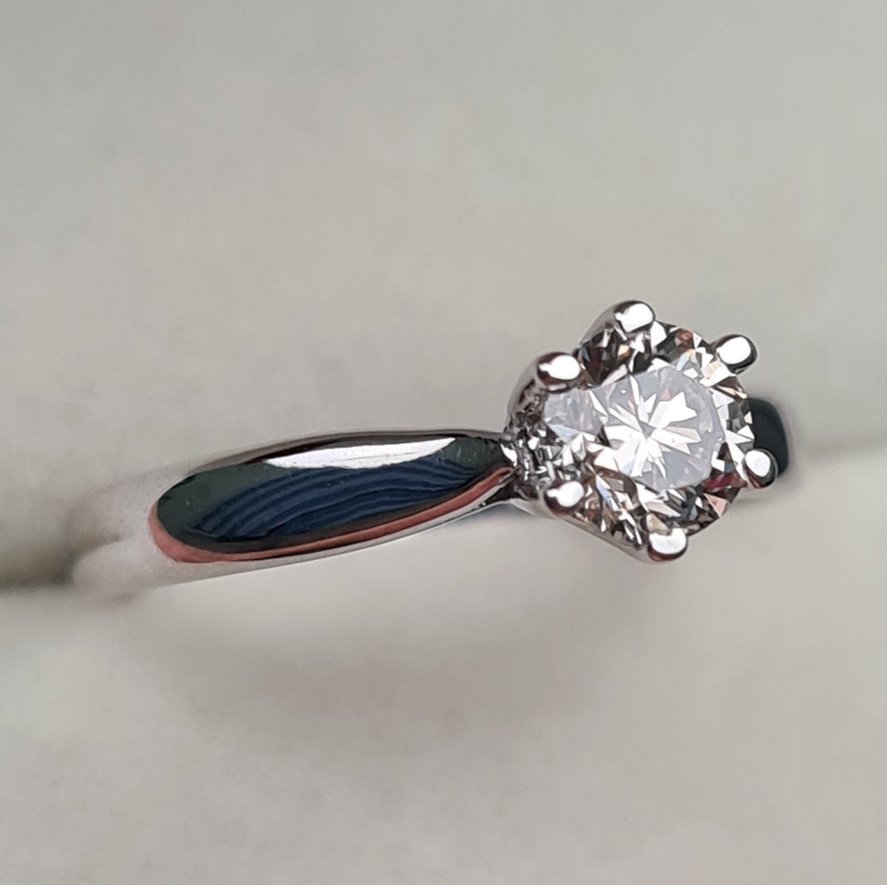 Кольцо Deimantas 97382755 17,5р 2,52гр 0,59ct. купить,NaN