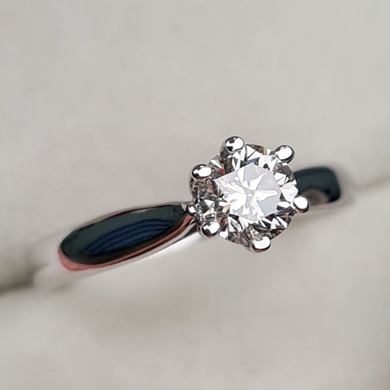 Кольцо Deimantas 97382755 17,5р 2,52гр 0,59ct. купить,NaN