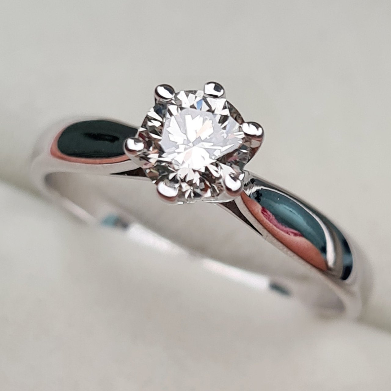 Кольцо Deimantas 97382755 17,5р 2,52гр 0,59ct. купить,NaN