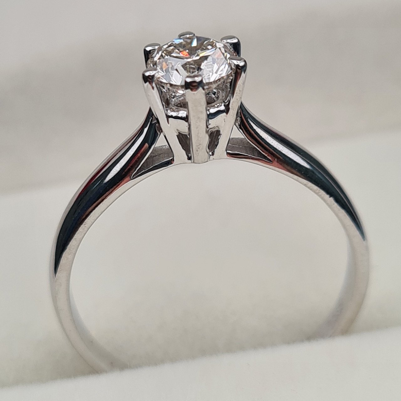 Кольцо Deimantas 97382755 17,5р 2,52гр 0,59ct. купить,NaN