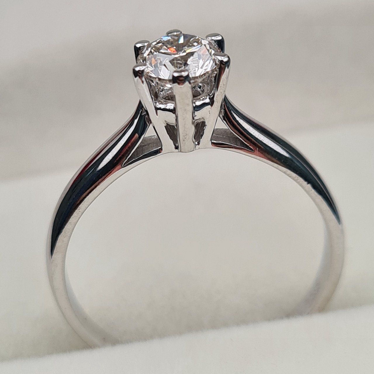 Кольцо Deimantas 97382755 17,5р 2,52гр 0,59ct. купить,NaN