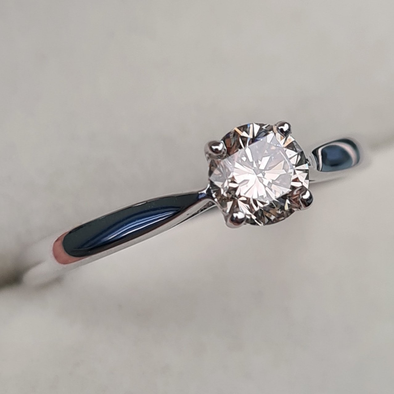 Кольцо Deimantas 97382764 16,5р 1,82гр 0,44ct. купить,NaN