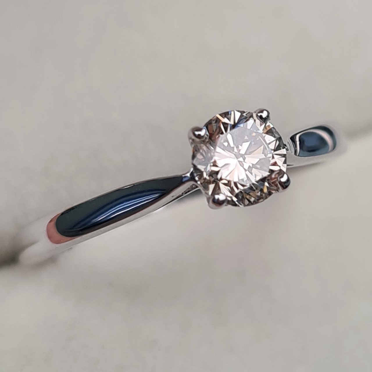Кольцо Deimantas 97382764 16,5р 1,82гр 0,44ct. купить,NaN