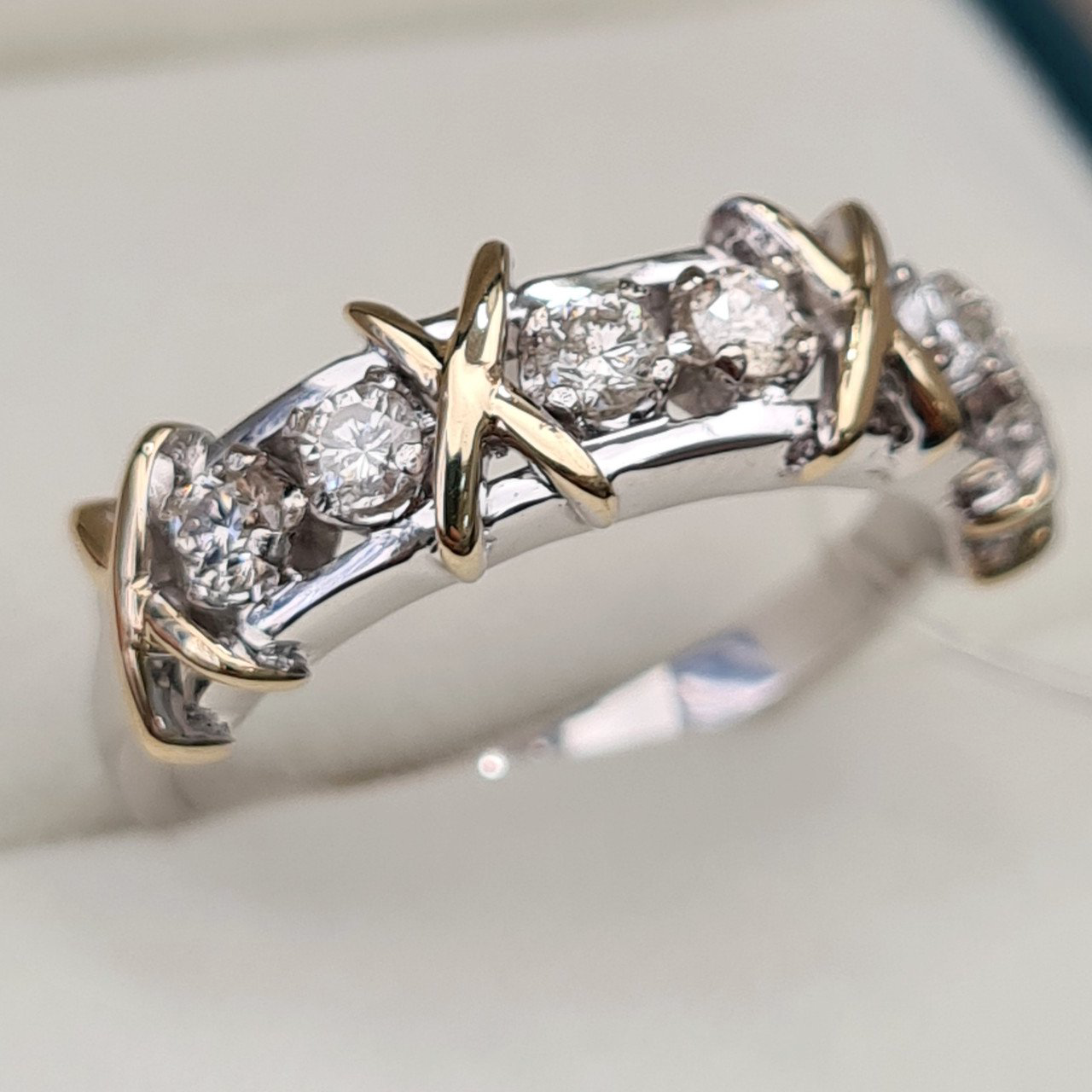 Кольцо Deimantas 92605744 19р 5,34гр 0,50ct. купить,NaN