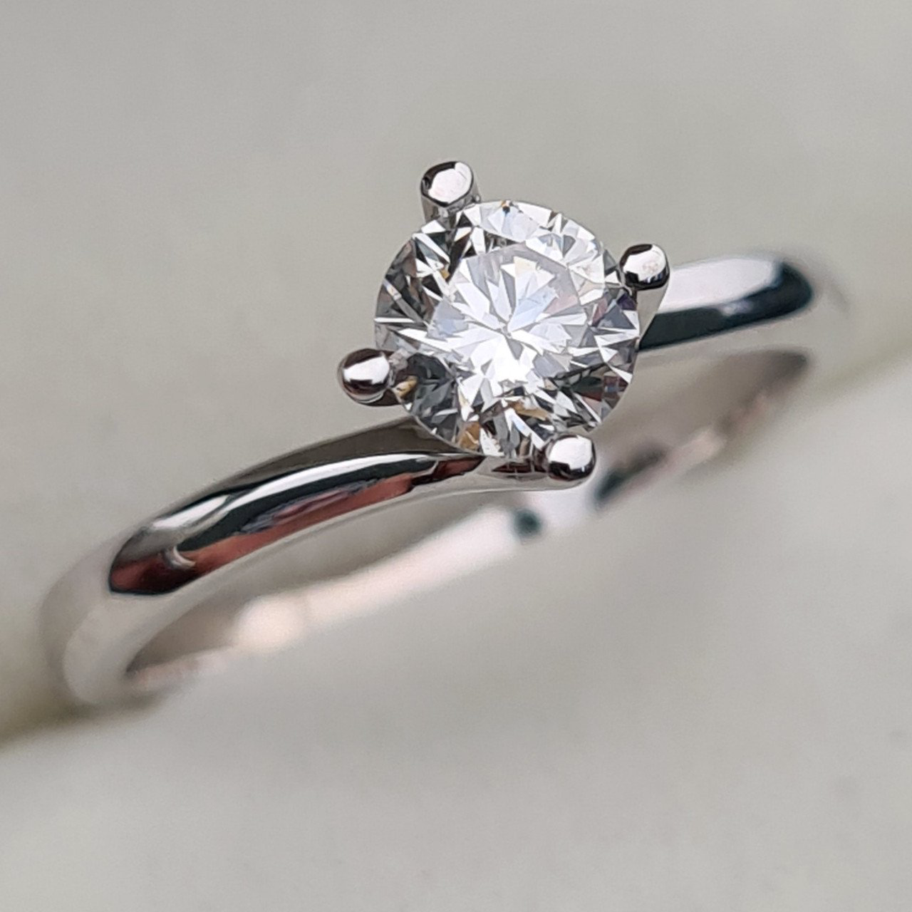 Кольцо Deimantas 95786395 16,51р 2,35гр 0,40ct. купить,NaN
