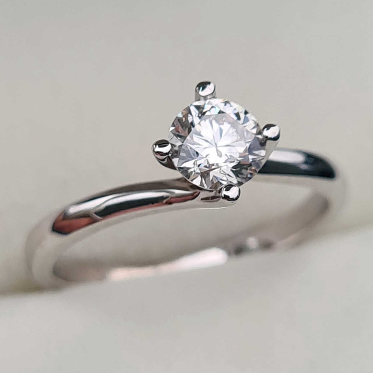 Кольцо Deimantas 95786395 16,51р 2,35гр 0,40ct. купить,NaN
