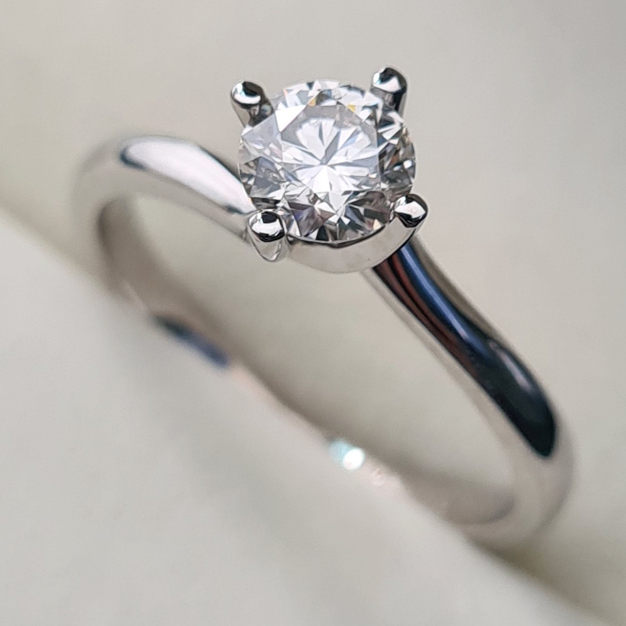 Кольцо Deimantas 95786395 16,51р 2,35гр 0,40ct. купить,NaN