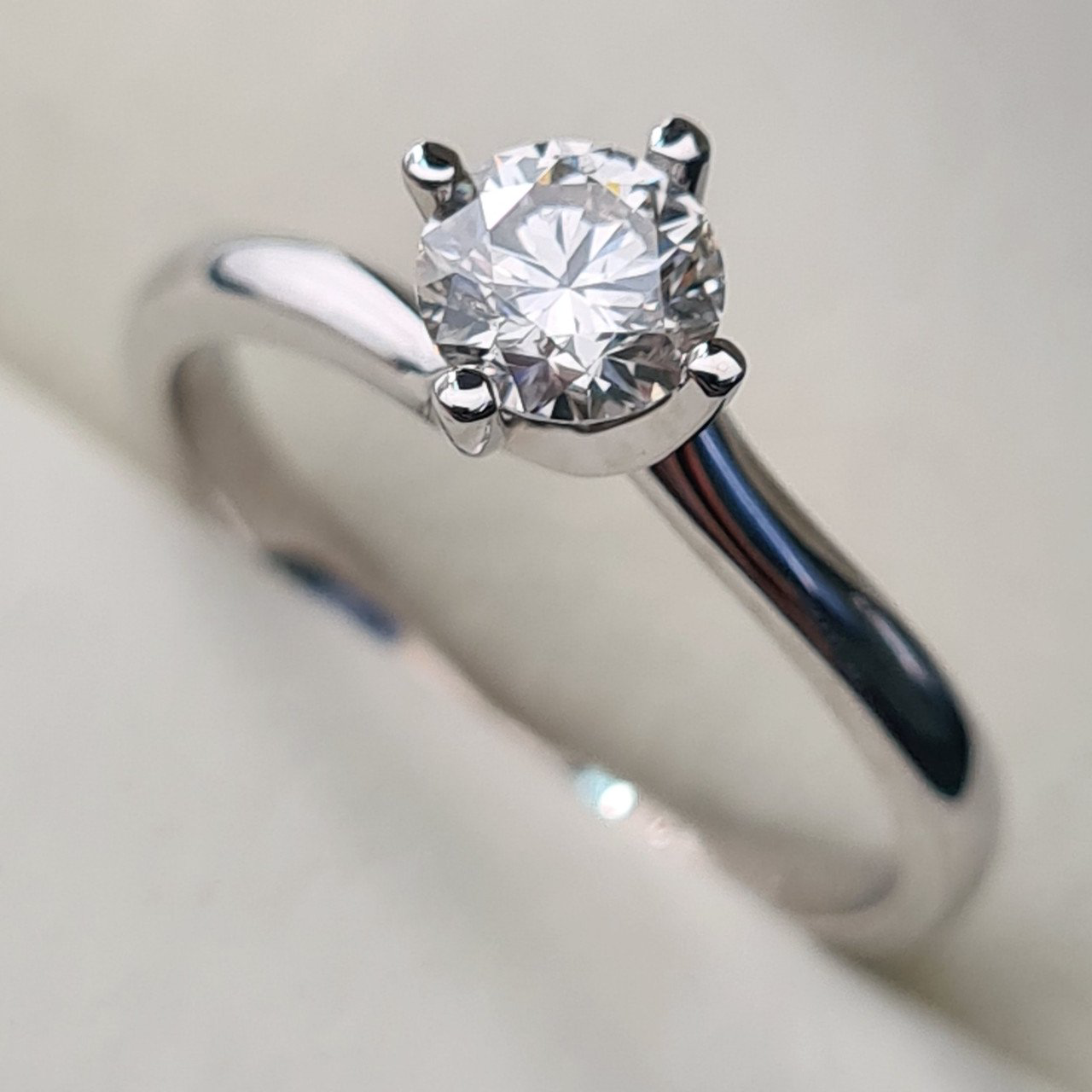 Кольцо Deimantas 95786395 16,51р 2,35гр 0,40ct. купить,NaN