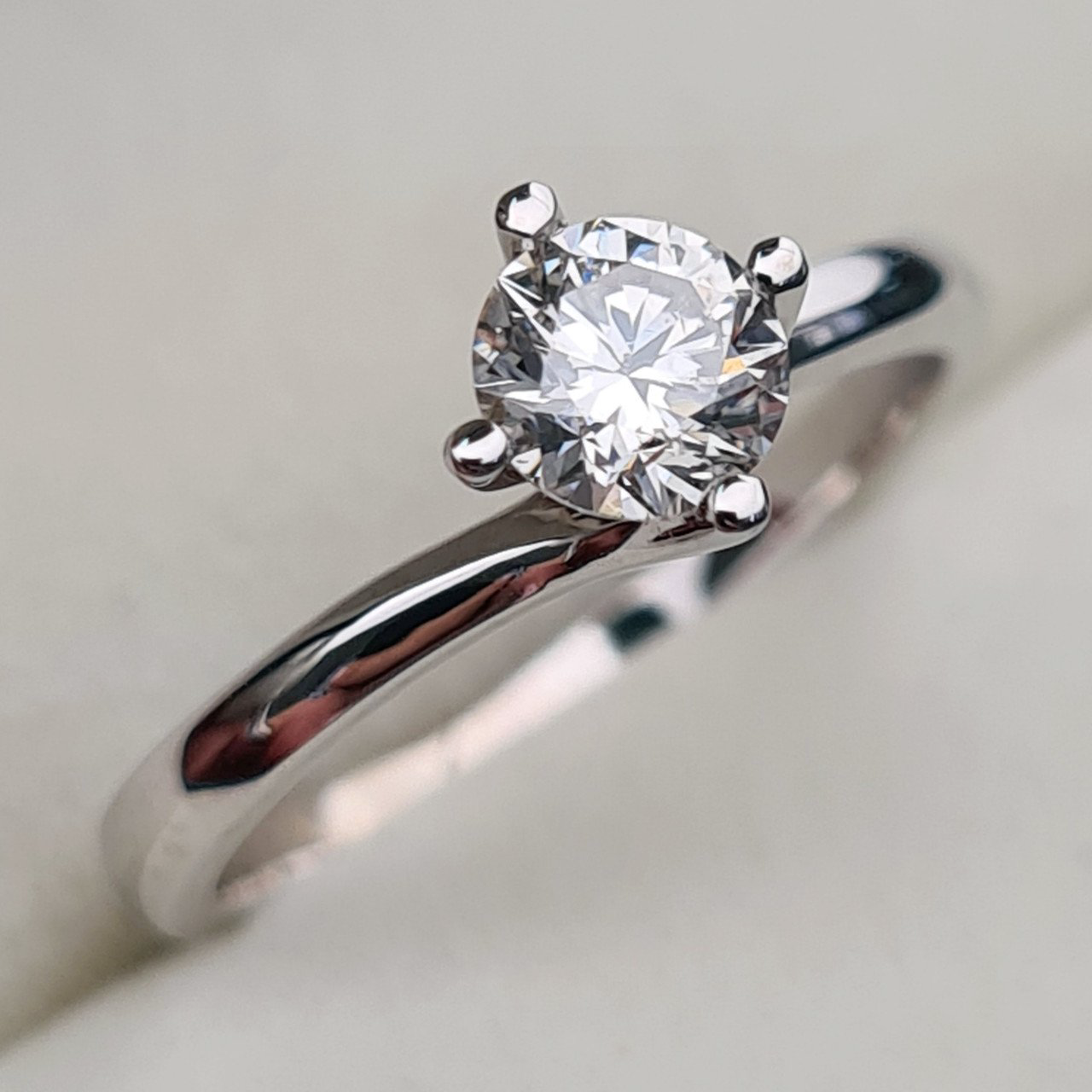 Кольцо Deimantas 95786395 16,51р 2,35гр 0,40ct. купить,NaN