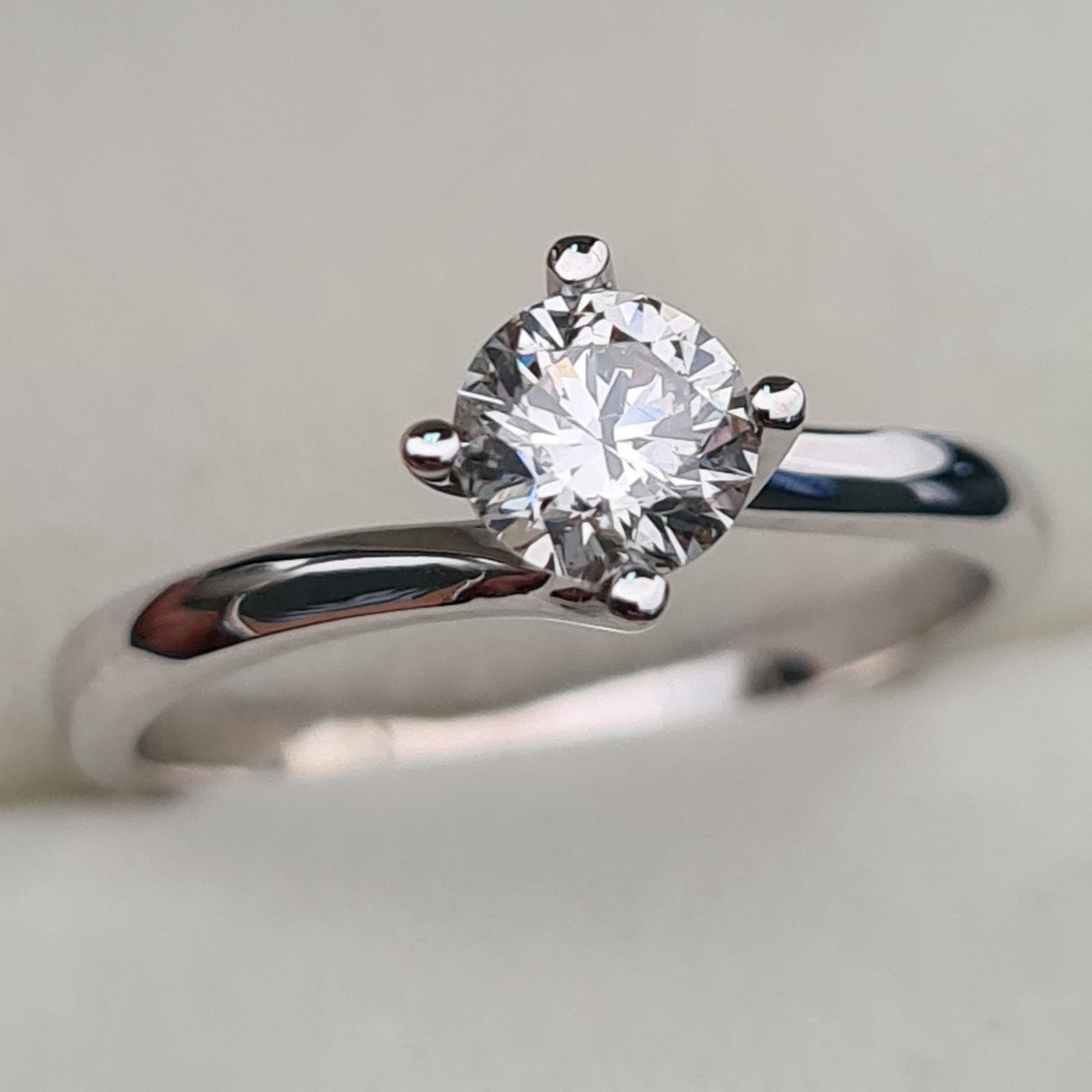 Кольцо Deimantas 95786395 16,51р 2,35гр 0,40ct. купить,NaN