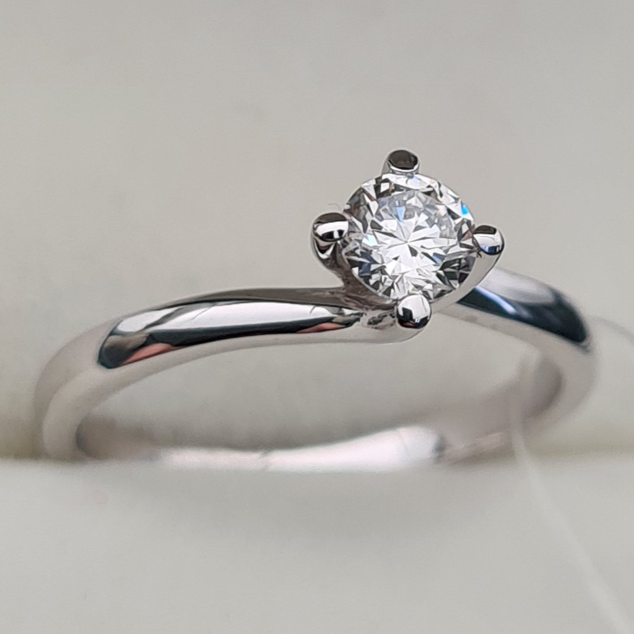 Кольцо Deimantas 95787410 16,51р 2,32гр 0,36ct. купить,NaN